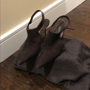 Brown suede pointy 3.5 inch heels